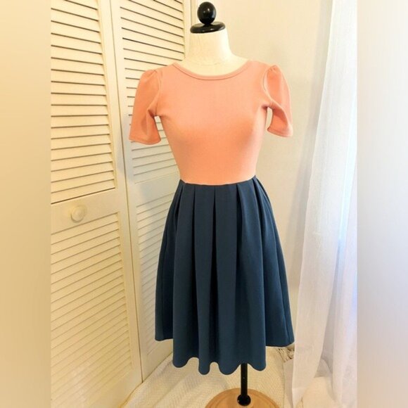 LulaRoe Two-Tone Fit & Flare Amelia Midi Dress Size XXS Light Peach & Slate Blue - Picture 2 of 8